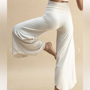 Chic Cream Wide-Leg Women's Pants